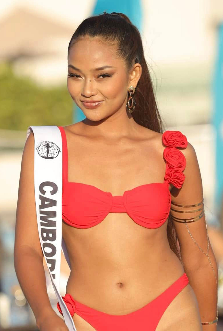 Hai đại diện Đức và Campuchia thu hút với vẻ đẹp hiện đại, cá tính.