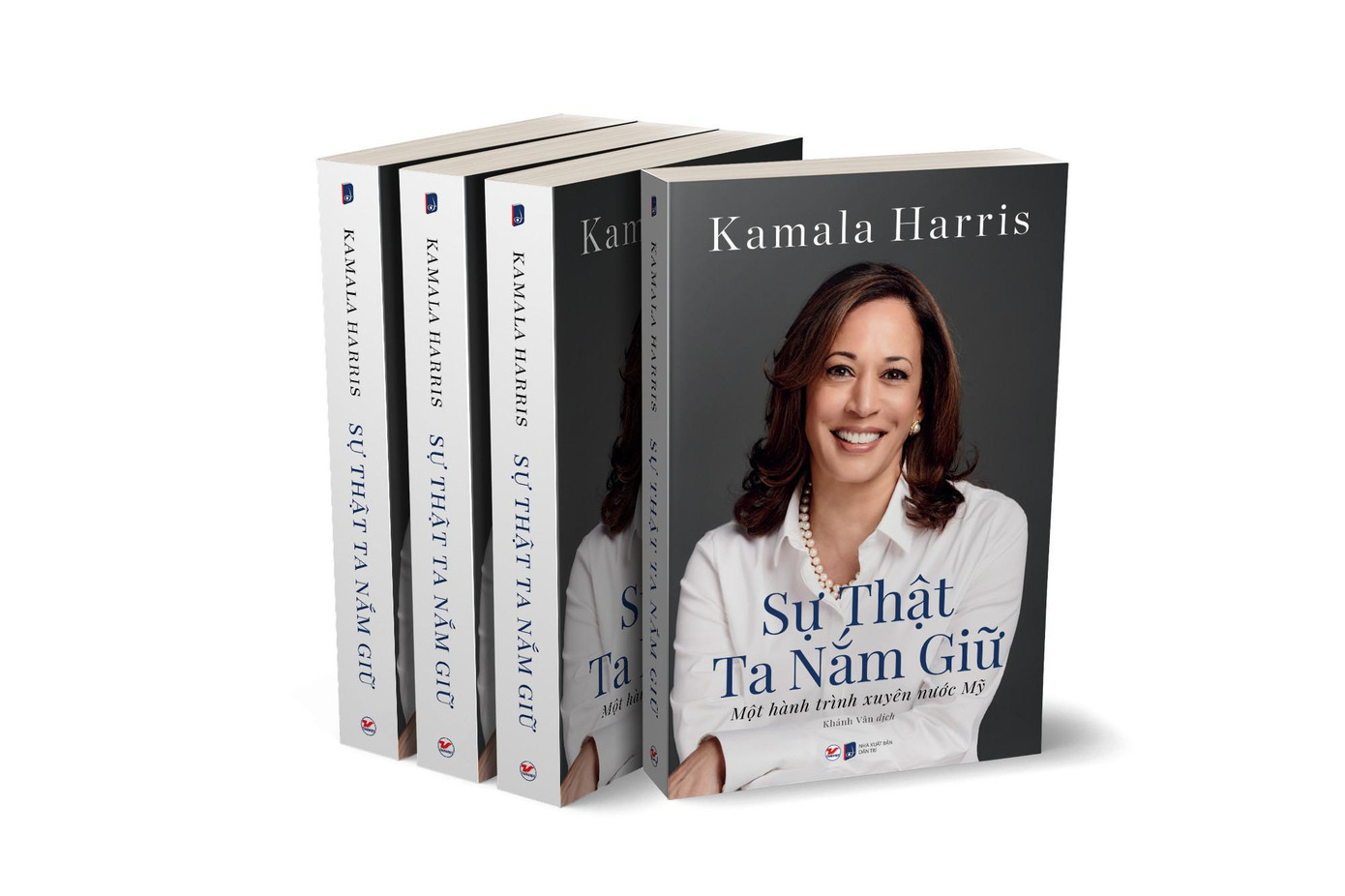 "Sự thật ta nắm giữ - Một hành trình xuyên nước Mỹ" của tác giả Kamala Harris gồm 368 trang, có giá bìa 195.000 đồng, do Công ty CP Văn hóa và Giáo dục Tân Việt và Nhà xuất bản Dân trí liên kết xuất bản.