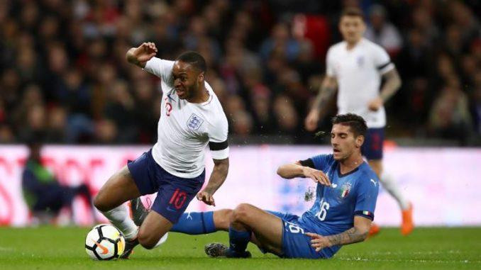 Lối đá thực dụng của người Anh hay lối chơi thăng hoa của thế hệ cầu thủ Italia mới sẽ lên ngôi. (Ảnh: Anytime Football) Lối đá thực dụng của người Anh hay lối chơi thăng hoa của thế hệ cầu thủ Italia mới sẽ lên ngôi. (Ảnh: Anytime Football)