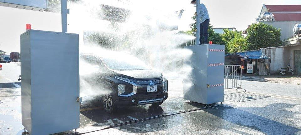 Hệ thống khử khuẩn tự động cho xe cơ giới.