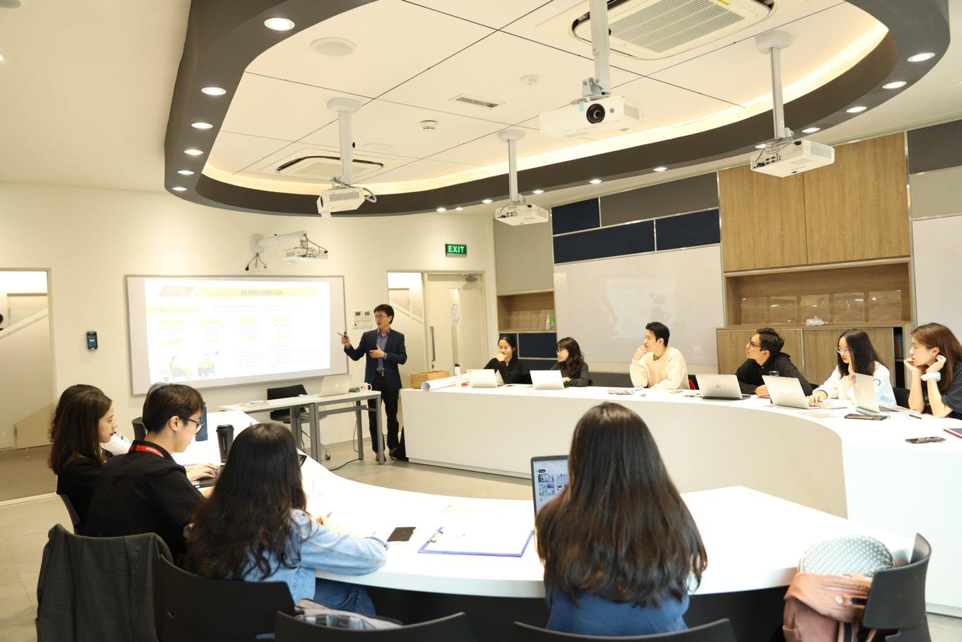 Các buổi đào tạo được tổ chức tại BUV, Ecopark Campus. Ảnh: Thanh Tú Các buổi đào tạo được tổ chức tại BUV, Ecopark Campus. Ảnh: Thanh Tú