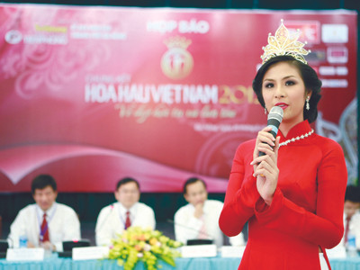 Ngọc Hân tại cuộc họp báo chiều 20-8. Ảnh: Công Khanh.