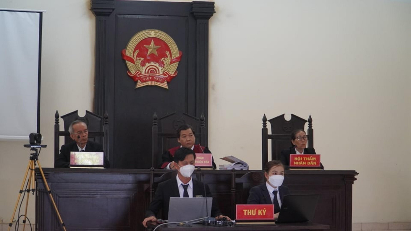 HĐXX phiên tòa sơ thẩm hôm nay. HĐXX phiên tòa sơ thẩm hôm nay.