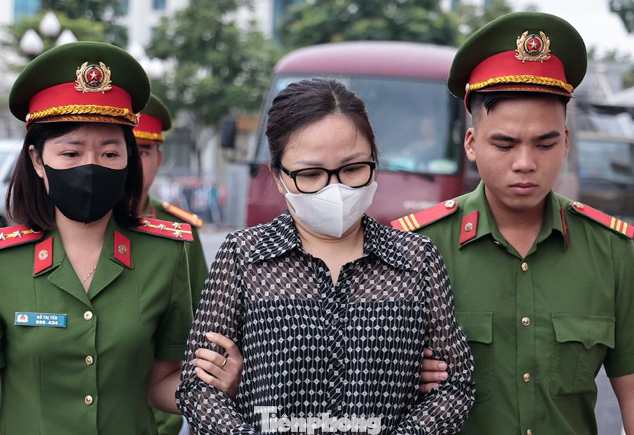 Bị cáo Trịnh Thị Minh Huế