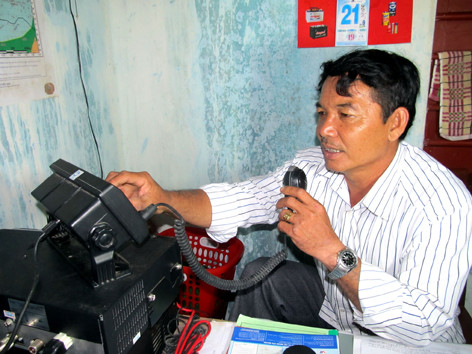 Anh Lê Khuân – Phó Chủ tịch nghiệp đoàn nghề cá An Vinh - sợi dây liên lạc của ngư dân. Anh Lê Khuân – Phó Chủ tịch nghiệp đoàn nghề cá An Vinh - sợi dây liên lạc của ngư dân