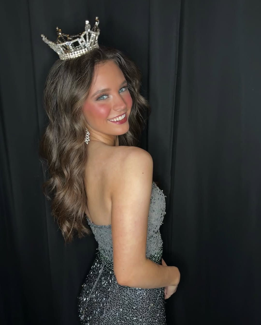 Tân Hoa hậu Tuổi Teen Mỹ đã làm việc và học tại Điện Capitol Hoa Kỳ trong 5 tháng. Người đẹp được đánh giá cao ở khả năng ứng xử, giao tiếp.