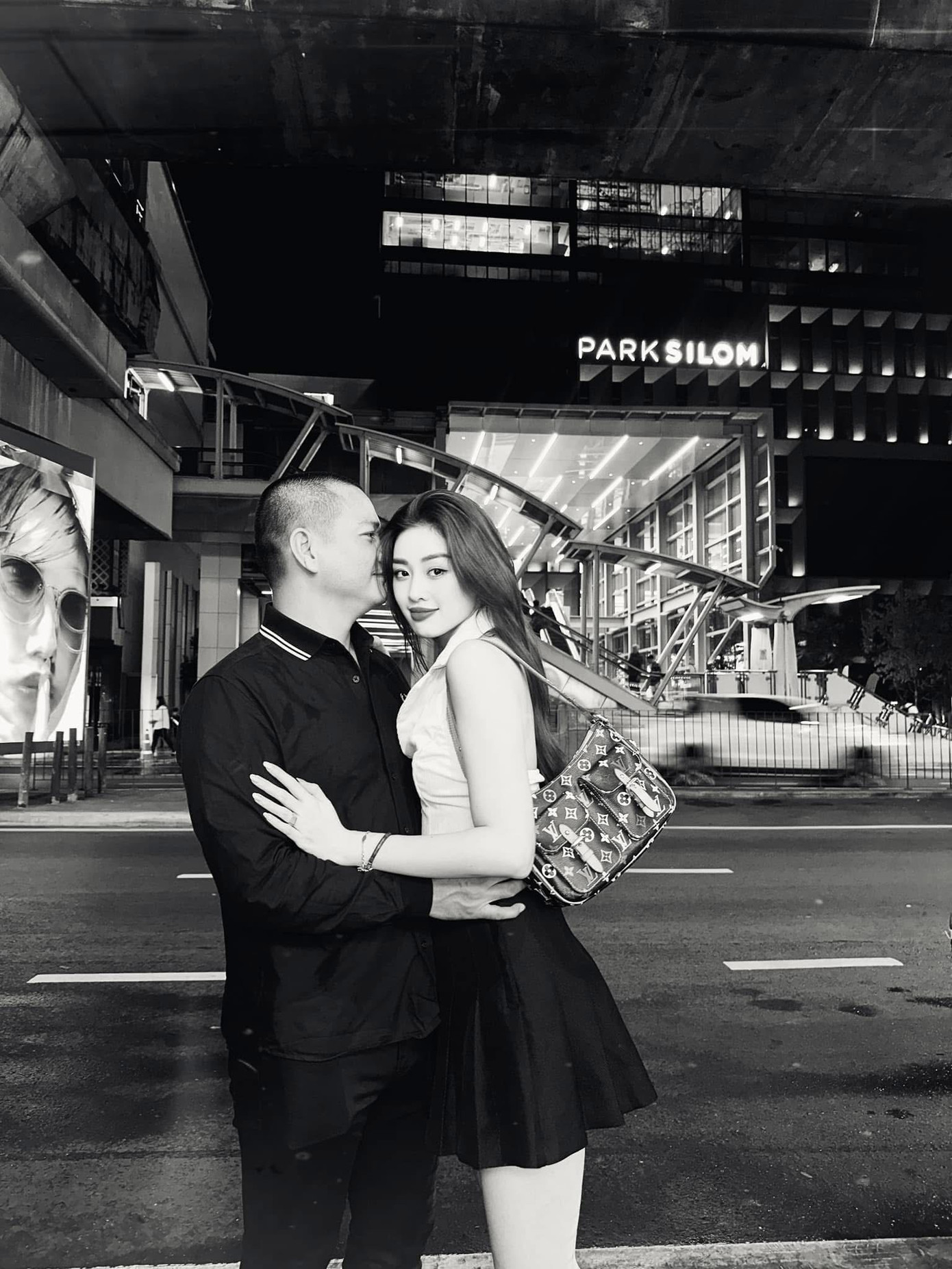 Năm nay, Khánh Vân chào đón năm mới 2025 ý nghĩa khi có sự đồng hành của chồng là nhiếp ảnh gia Nguyễn Long. Họ vừa tổ chức đám cưới tháng 12/2024.