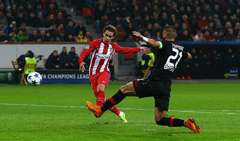 Griezmann lập kỷ lục giúp Atletico đặt một chân vào tứ kết ảnh 2