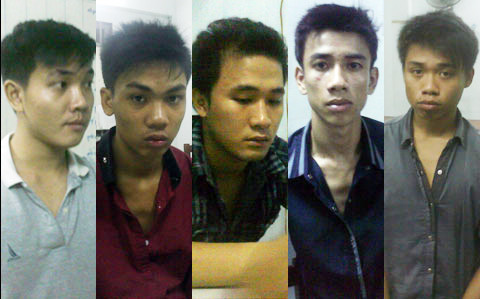 ảnh: Băng trộm bị bắt giữ tại cơ quan công an. . ảnh: Băng trộm bị bắt giữ tại cơ quan công an.