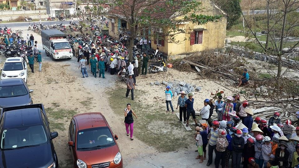 Nữ ca sĩ chia sẻ những hình ảnh về thăm quê trên trang cá nhân