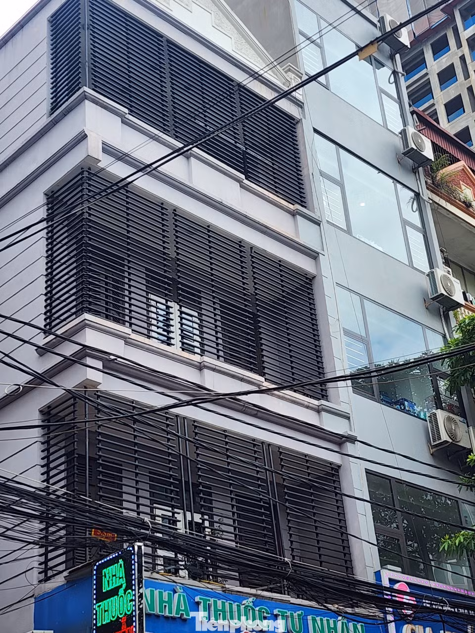 Một nhà riêng lẻ trên đường Nguyễn Tuân làm chuồng cọp kín mít Một nhà riêng lẻ trên đường Nguyễn Tuân làm chuồng cọp kín mít
