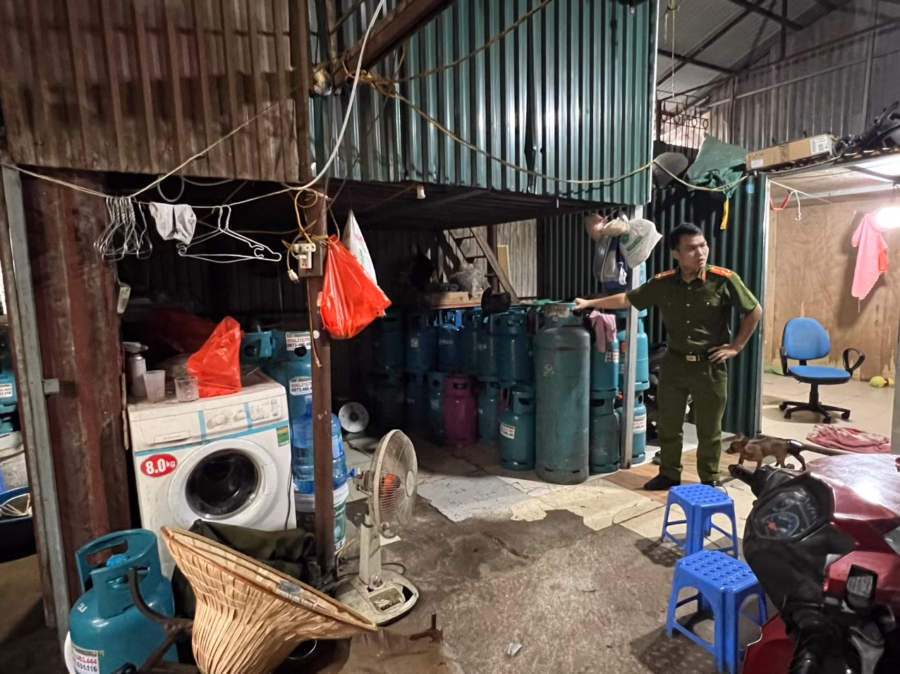 Đoàn liên ngành kiểm tra, phát hiện cơ sở gas không có Đăng ký kinh doanh