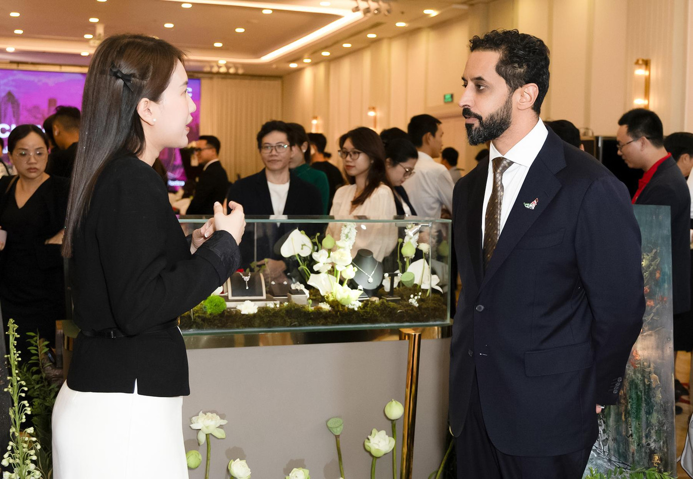 Chủ tịch DMCC đánh giá cao thiết kế trang sức kim cương lấy cảm hứng từ quốc hoa của Jemmia Diamond