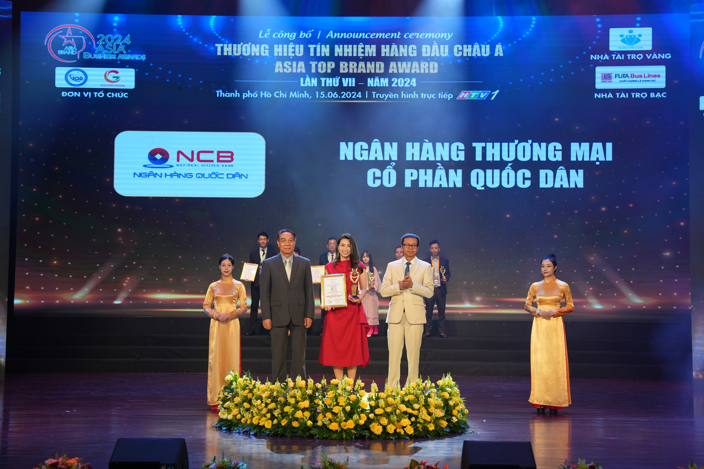 NCB vinh dự đón nhận giải thưởng “Top 10 sản phẩm dịch vụ chất lượng Châu Á 2024” dành cho ứng dụng ngân hàng số NCB iziMobile