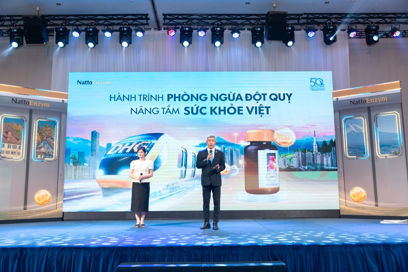 Theo ông Toshiyuki Ishii – Tổng Giám đốc Dược Hậu Giang, trong năm 2024, NattoEnzym thực hiện 23 hội thảo dành cho 5.000 nhà thuốc và 20 hội thảo cho hơn 10.000 người tiêu dùng để nâng cao nhận thức dự phòng đột quỵ cho cộng đồng Theo ông Toshiyuki Ishii – Tổng Giám đốc Dược Hậu Giang, trong năm 2024, NattoEnzym thực hiện 23 hội thảo dành cho 5.000 nhà thuốc và 20 hội thảo cho hơn 10.000 người tiêu dùng để nâng cao nhận thức dự phòng đột quỵ cho cộng đồng