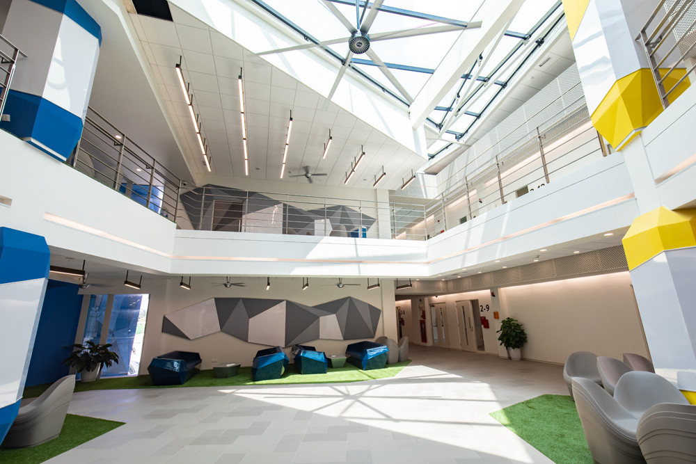 "Các tòa nhà của BUV chỉ chiếm 20% diện tích đất, còn lại là không gian xanh mở rộng, thoáng mát và tràn ngập ánh sáng tự nhiên để tiết kiệm điện.” | Nguồn: BUV "Các tòa nhà của BUV chỉ chiếm 20% diện tích đất, còn lại là không gian xanh mở rộng, thoáng mát và tràn ngập ánh sáng tự nhiên để tiết kiệm điện.” | Nguồn: BUV