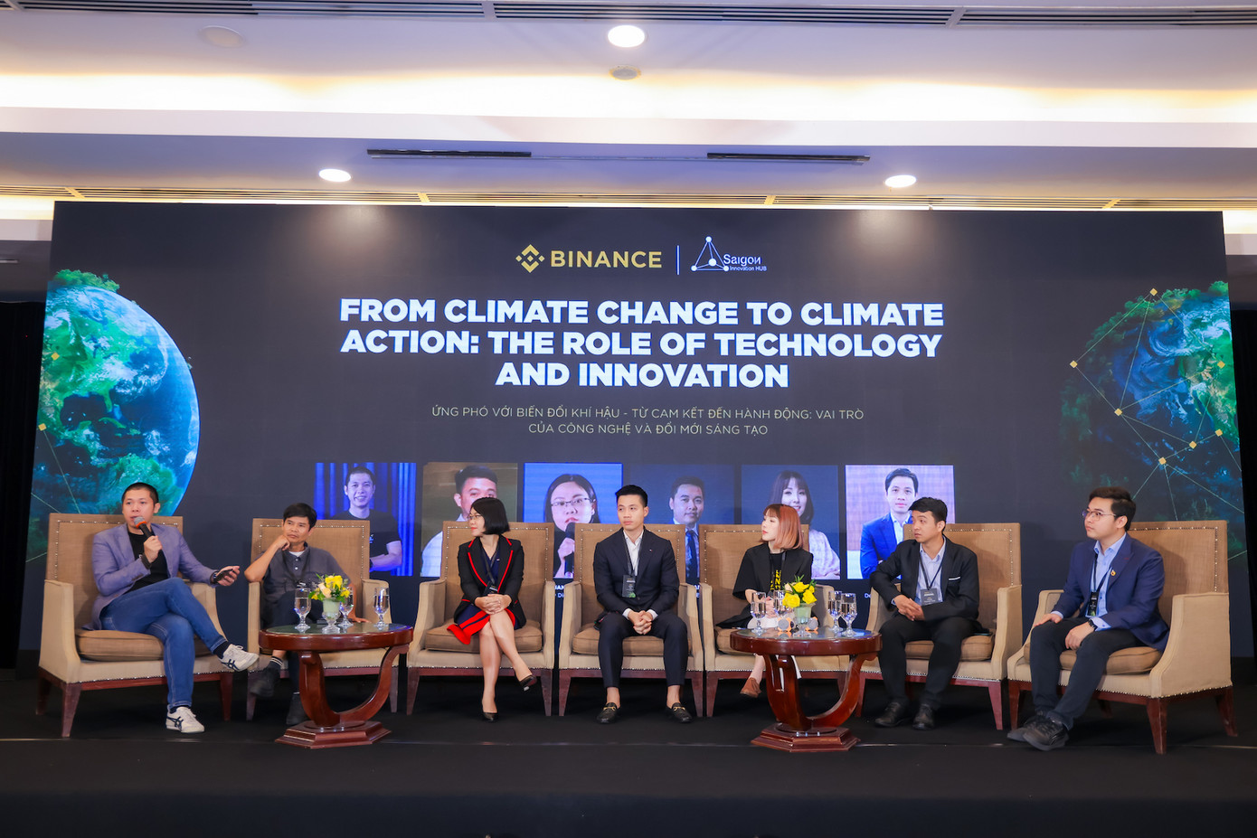 Các diễn giả thảo luận về thích ứng với biến đổi khí hậu bằng giải pháp công nghệ.