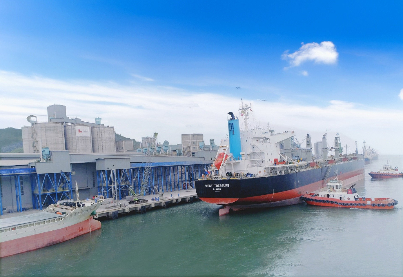 Cảng Tổng hợp Long Sơn Bãi Ngọc tại thị xã Nghi Sơn, Thanh Hoá Cảng Tổng hợp Long Sơn Bãi Ngọc tại thị xã Nghi Sơn, Thanh Hoá