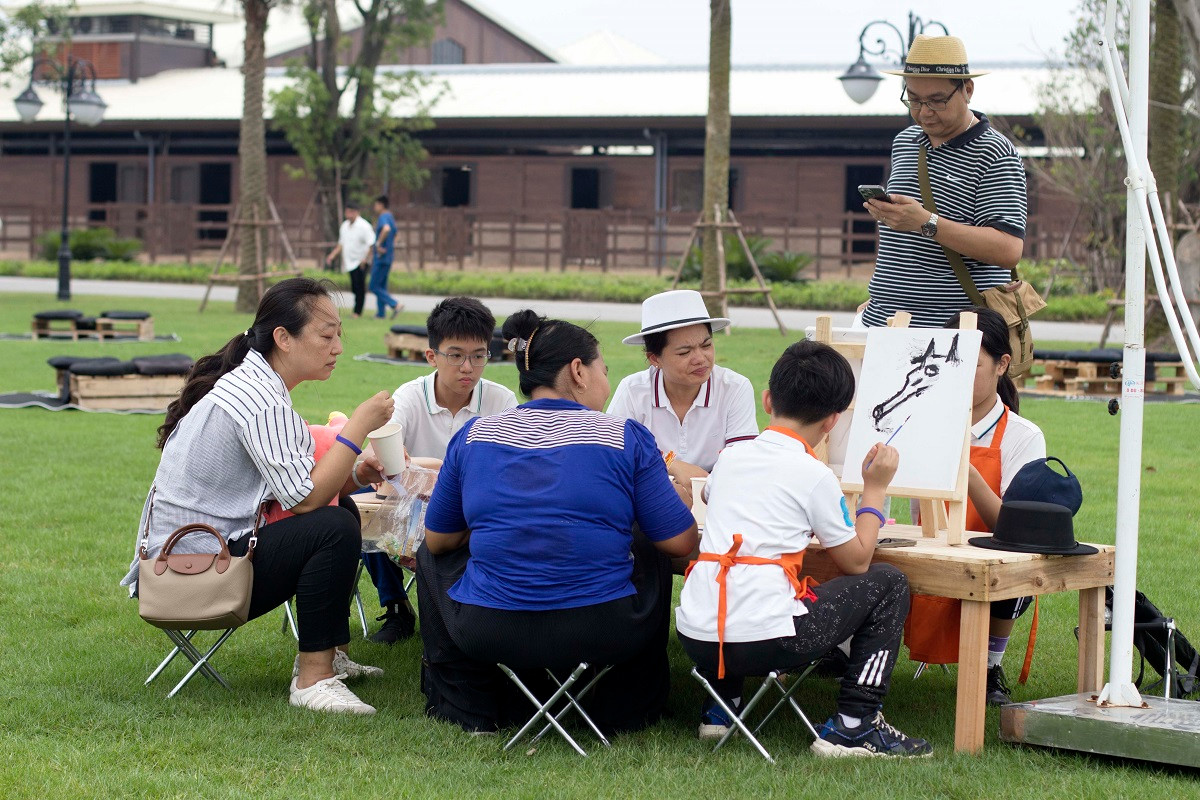 Trẻ nhỏ háo hức khám phá vũ trụ giải trí tại Wonder Island vào sáng nay Trẻ nhỏ háo hức khám phá vũ trụ giải trí tại Wonder Island vào sáng nay