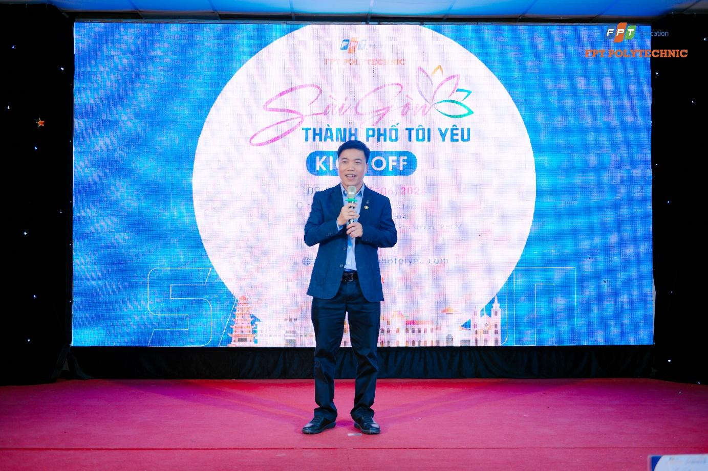 Thầy Trần Vân Nam khẳng định vai trò của người trẻ, Gen Z trong phát triển sản phẩm du lịch tại TP HCM. Thầy Trần Vân Nam khẳng định vai trò của người trẻ, Gen Z trong phát triển sản phẩm du lịch tại TP HCM.