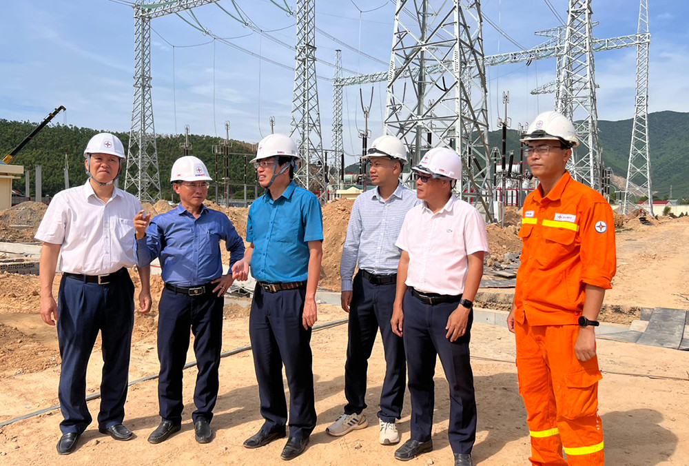 Lãnh đạo Công đoàn Điện lực Việt Nam, Công đoàn EVNNPT nghe báo cáo việc triển khai công việc tiếp theo Dự án đường dây 500kV Quảng Trạch – Quỳnh Lưu