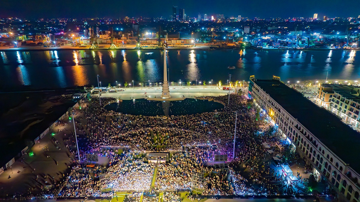 Kỷ lục 100.000 du khách đến Hải Phòng tham gia chuỗi sự kiện khai trương Phố đi bộ - Công viên Vũ Yên, ngày 1/6