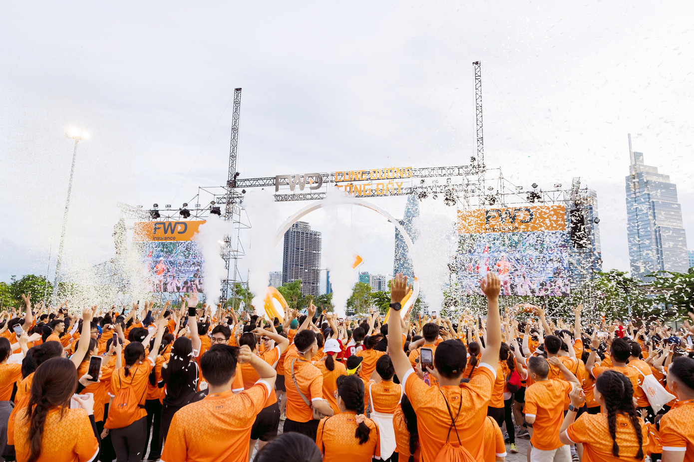 Hơn 11.000 người tham gia cùng nhau tận hưởng không gian tràn ngập sống đầy.