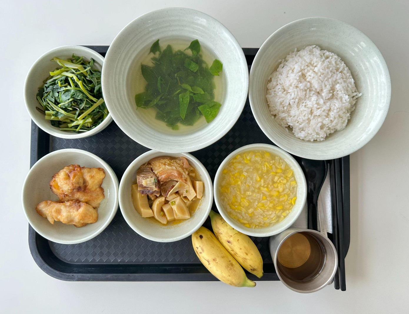 Một bữa ăn đầy đủ các nhóm chất và đảm bảo năng lượng của nhân viên tại Ajinomoto Việt Nam. Một bữa ăn đầy đủ các nhóm chất và đảm bảo năng lượng của nhân viên tại Ajinomoto Việt Nam.