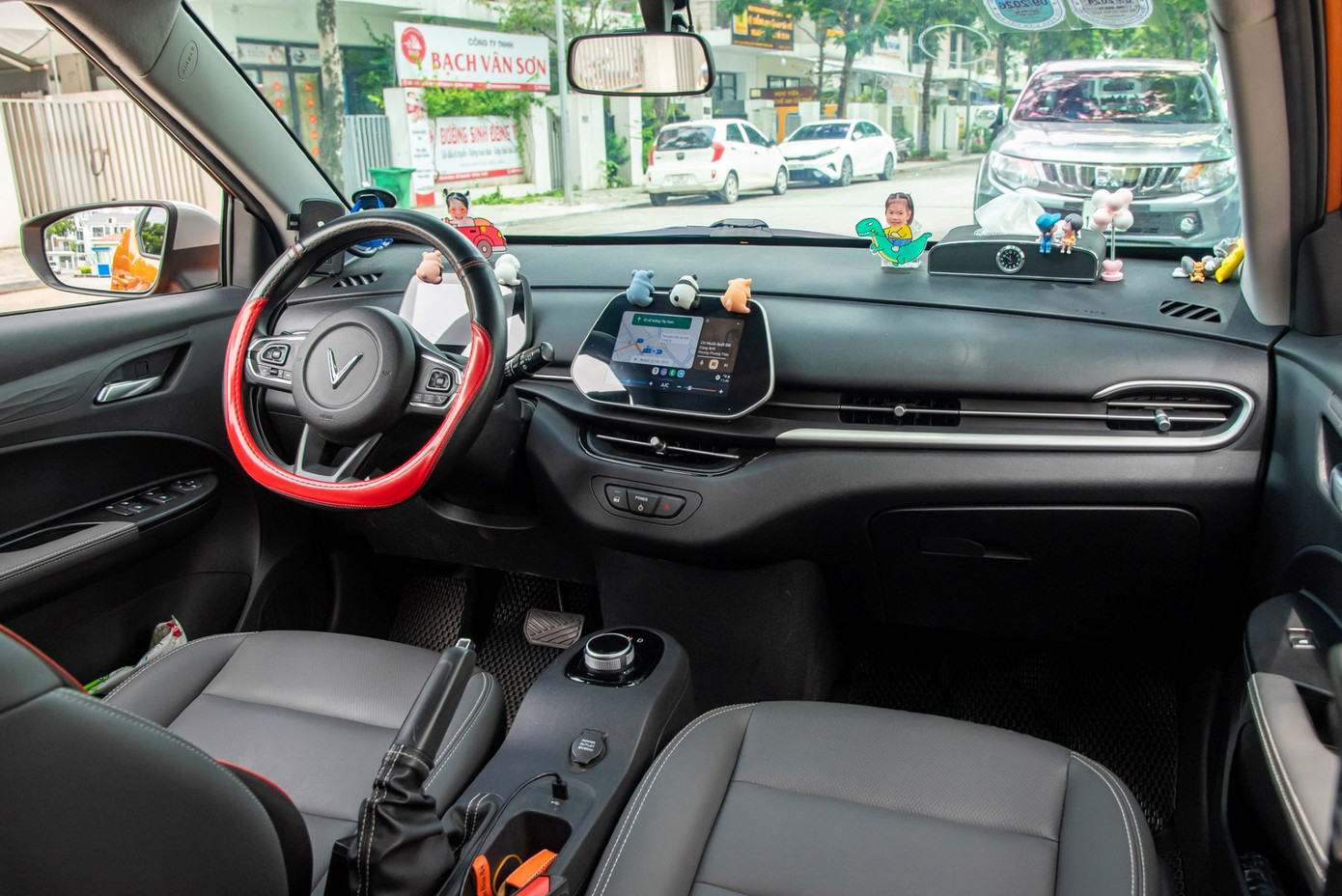 Khả năng tiết kiệm nhiên liệu của VF 5 Plus được chị Thư đánh giá rất cao, đặc biệt khi so sánh với ô tô xăng.