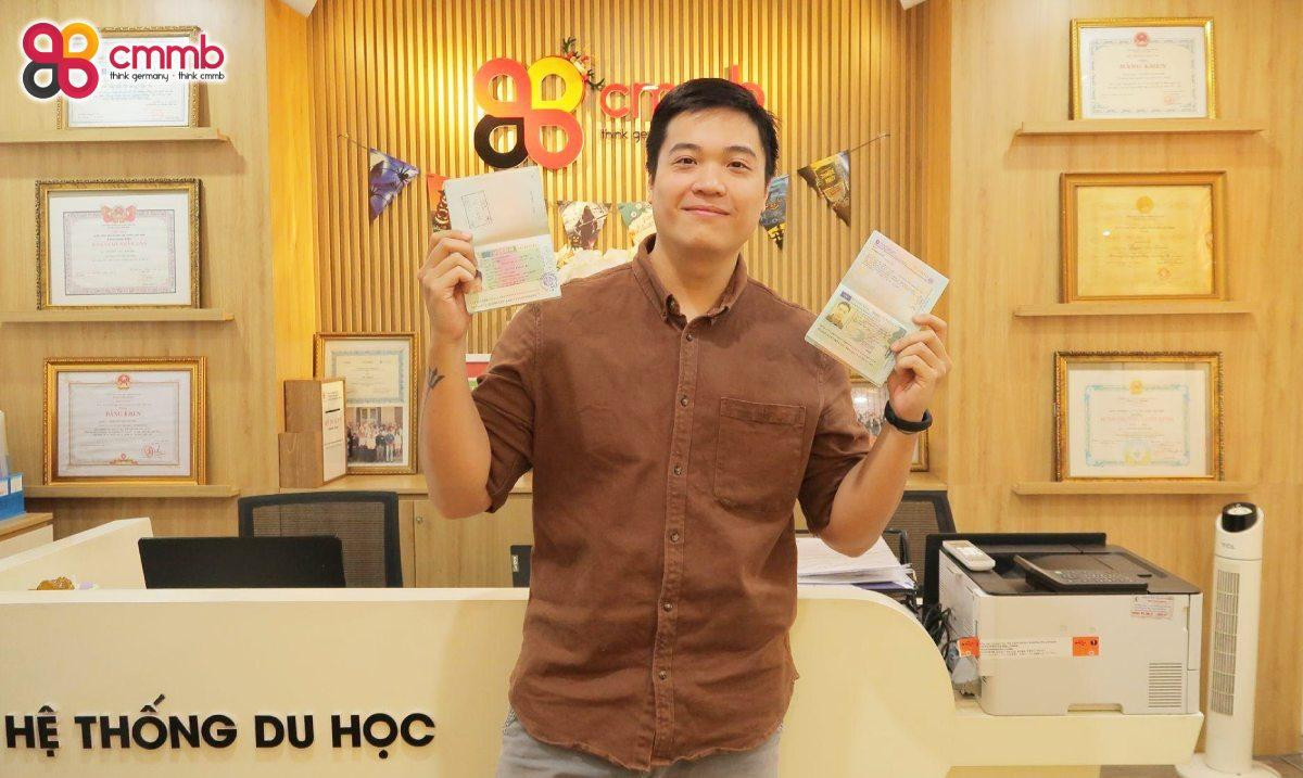 Học viên Trần Duy Anh - Con trai NSND Trần Mạnh Cường hiện thực ước mơ tuổi 20 với Visa du học nghề Đức Học viên Trần Duy Anh - Con trai NSND Trần Mạnh Cường hiện thực ước mơ tuổi 20 với Visa du học nghề Đức