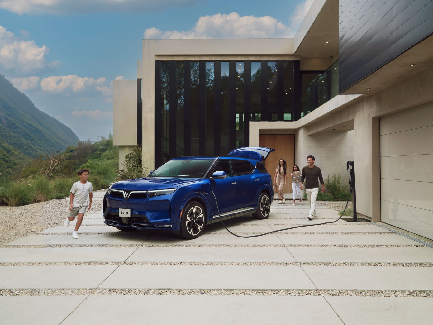 Người dùng Việt hưởng nhiều chính sách đặc quyền khi lựa chọn xe VinFast VF 9. Người dùng Việt hưởng nhiều chính sách đặc quyền khi lựa chọn xe VinFast VF 9.