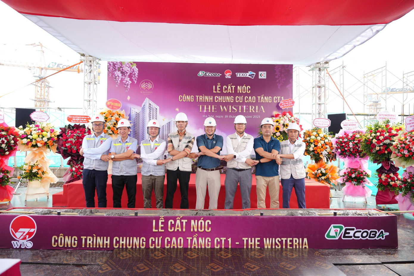 Đại diện chủ đầu tư và các đối tác chụp ảnh kỷ niệm, đánh dấu mốc hợp tác bền chặt giữa các bên Đại diện chủ đầu tư và các đối tác chụp ảnh kỷ niệm, đánh dấu mốc hợp tác bền chặt giữa các bên