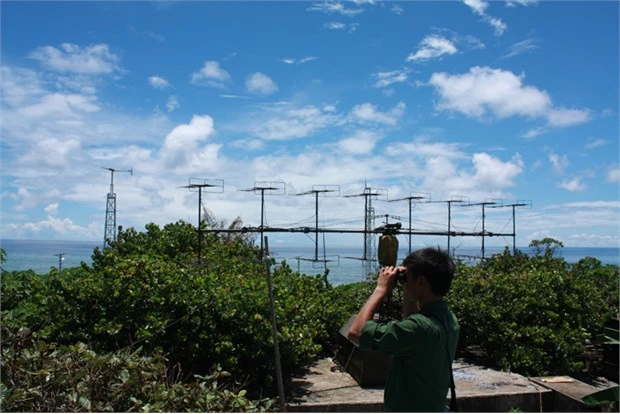 Các chiến sĩ trẻ đang làm nhiệm vụ