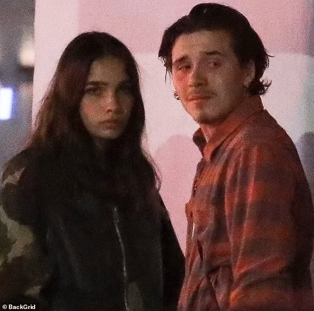 Brooklyn Beckham cãi nhau với bạn gái đến mức khóc, em trai phải hoà giải ảnh 13