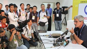 HLV Calisto đã chính thức là người của Muang Thong Utd - Ảnh: Minh Tuấn. HLV Calisto đã chính thức là người của Muang Thong Utd - Ảnh: Minh Tuấn