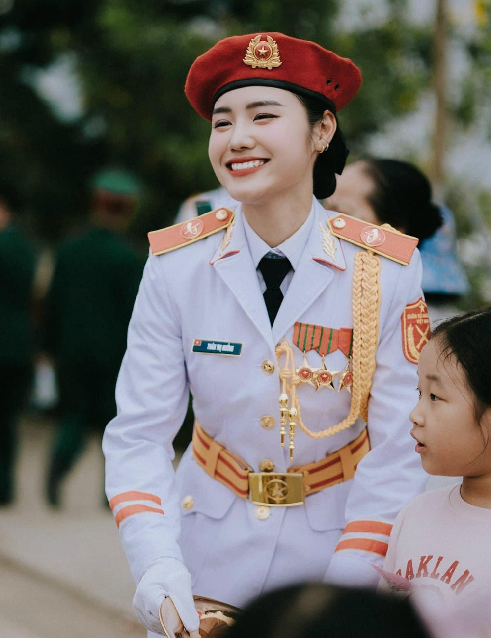 Hưởng tại lễ diễu binh kỷ niệm 70 năm ngày chiến thắng Điện Biên Phủ (năm 2024). Hưởng tại lễ diễu binh kỷ niệm 70 năm ngày chiến thắng Điện Biên Phủ (năm 2024).