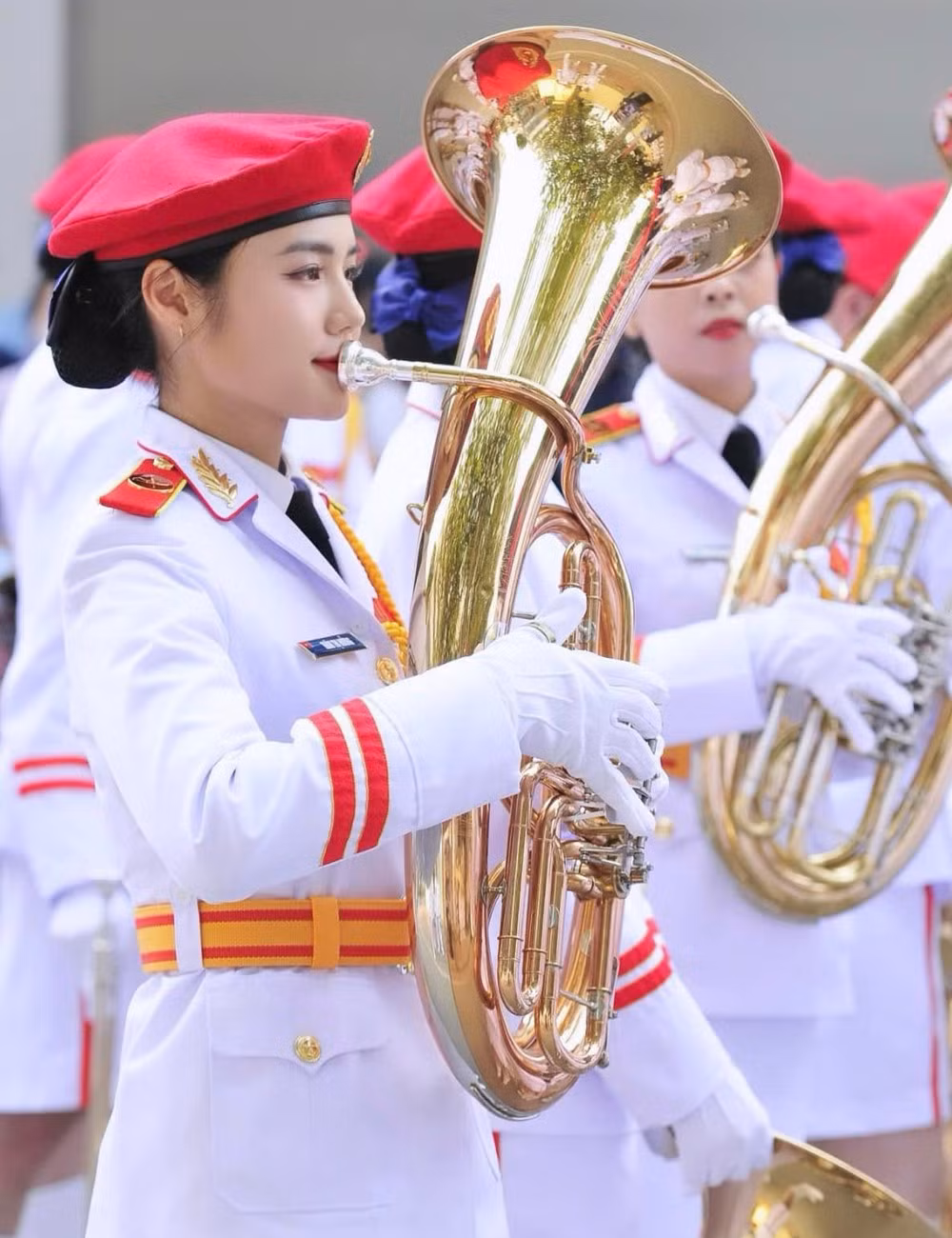 Hưởng và đồng đội tập luyện trong thời gian dài. Hưởng và đồng đội tập luyện trong thời gian dài.