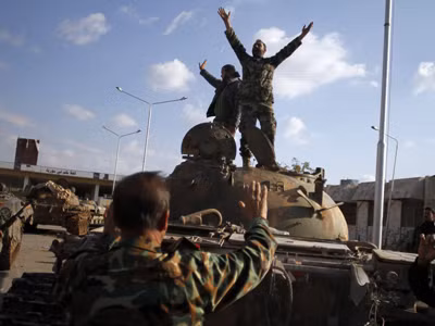 Hàng trăm người châu Âu đang tham chiến ở Syria, liệu họ có trở về châu Âu với vai trò khủng bố?. Ảnh: AP