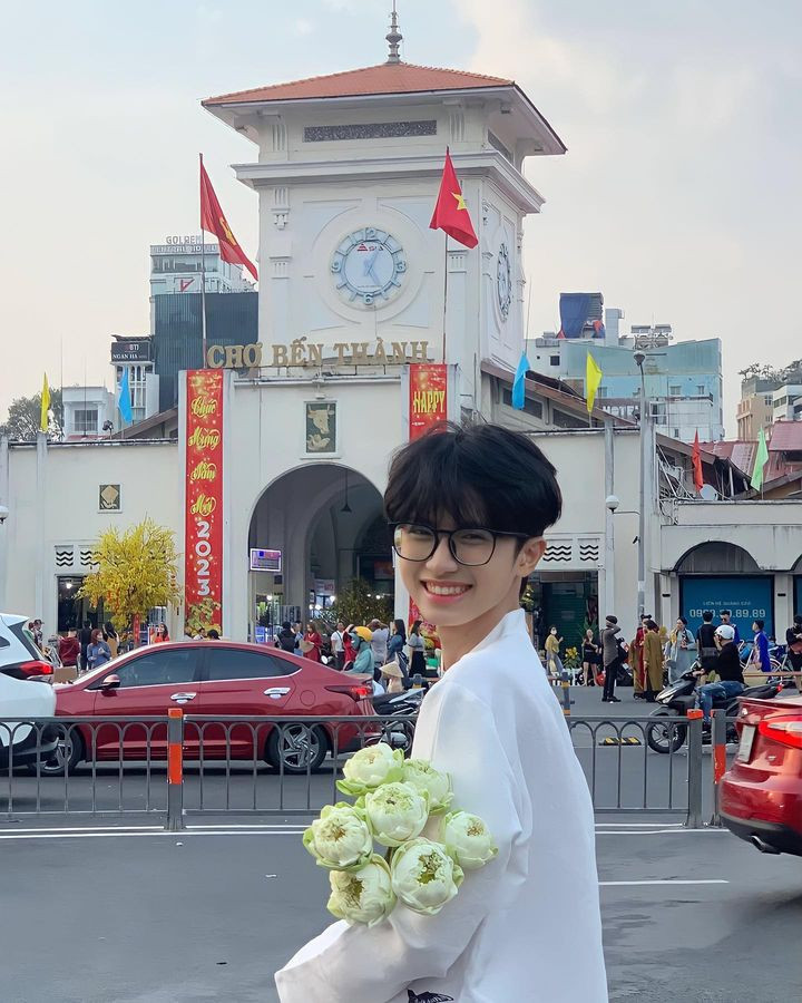 Nụ cười tươi hơn hoa là đây!