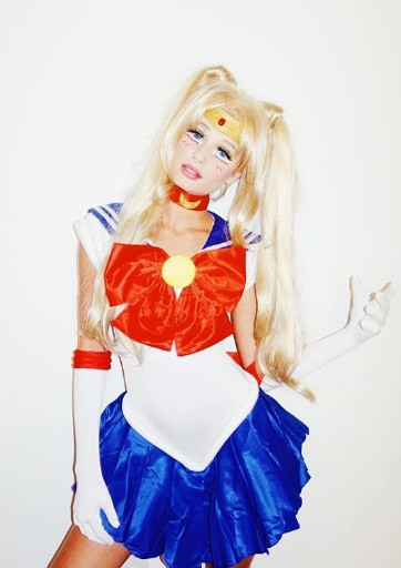 'Bỏng mắt' và 'cười ngất' với váy áo Halloween độc lạ của dàn sao ảnh 8