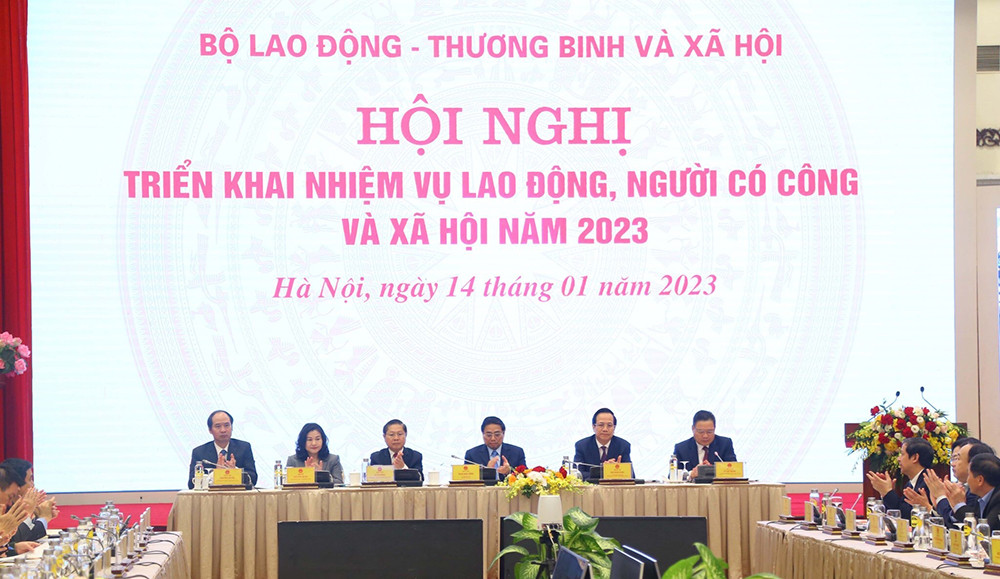 Năng suất lao động chưa đạt kỳ vọng đòi hỏi ngành LĐ-TB&amp;XH phải cải thiện chất lượng đào tạo nghề nhiều hơn nữa.