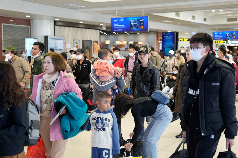 Dù ngày đông khách nhất trước Tết, nhưng vẫn thấp hơn những ngày cao điểm nhất dịp hè vừa qua qua Nội Bài.