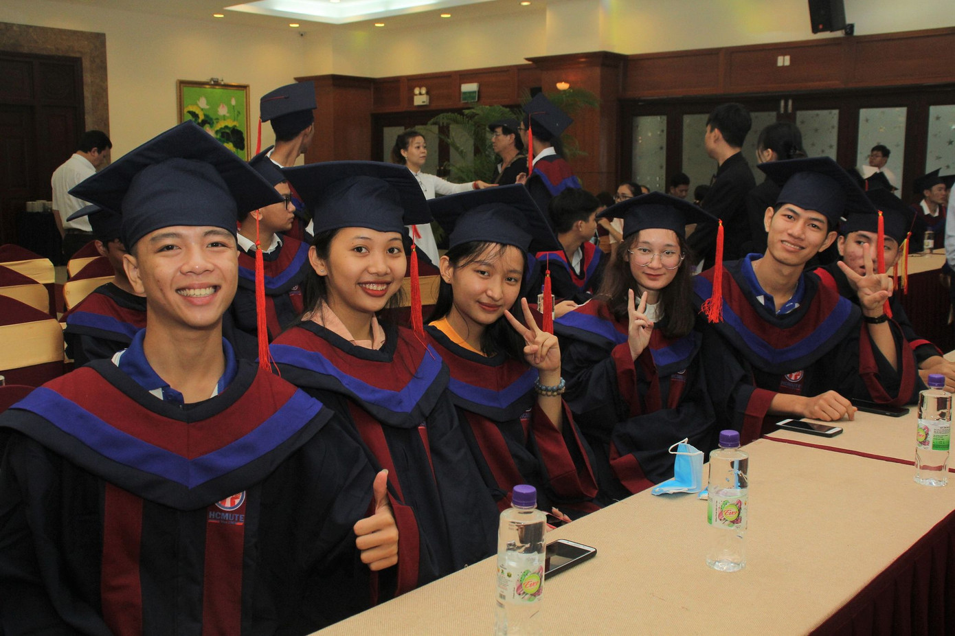 Trân quý các bạn sinh viên không đầu hàng nghịch cảnh ảnh 2 Trân quý các bạn sinh viên không đầu hàng nghịch cảnh ảnh 2