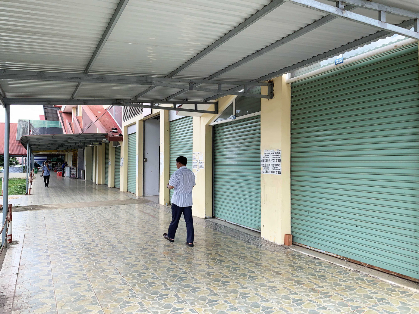 Hàng chục ki ốt án ngữ, phá vỡ kiến trúc khu chợ đẹp bậc nhất Việt Nam ảnh 2