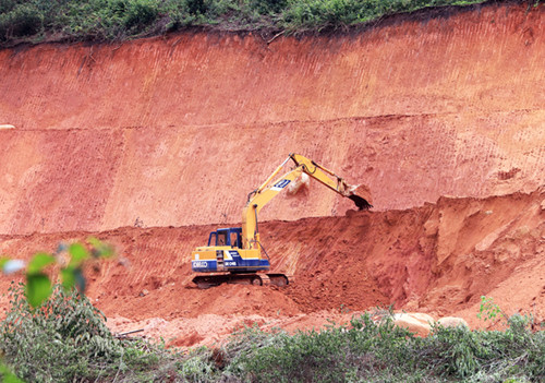 Điều tra, xử lý cán bộ nơi 'mọc' nhiều công trình không phép ảnh 1
