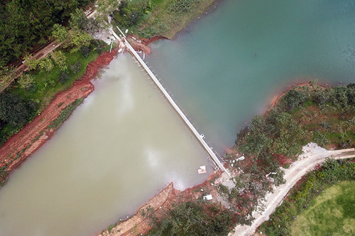 Ngang nhiên xây kè bê tông chắn ngang mặt hồ di tích quốc gia ảnh 2