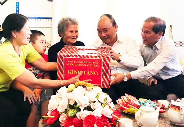 Thủ tướng thăm mô hình sản xuất rau an toàn ở Lâm Đồng ảnh 2