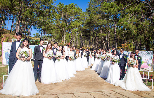 Đám cưới tập thể của 20 cặp đôi tại Thung lũng tình yêu ảnh 5