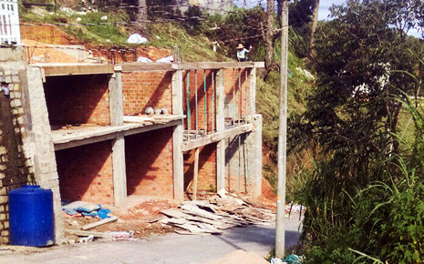 Cưỡng chế 4 căn nhà xây 'chui' trên đất công viên ảnh 1