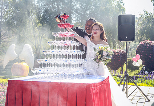 Đám cưới tập thể của 20 cặp đôi tại Thung lũng tình yêu ảnh 1